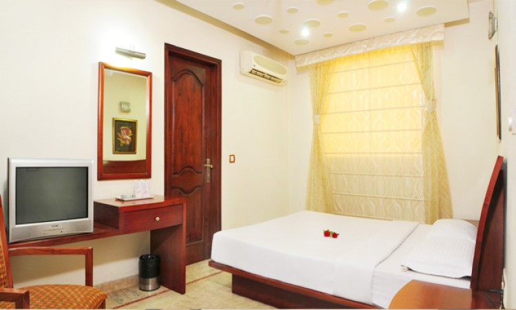 Comfortable Room Comfortable Room