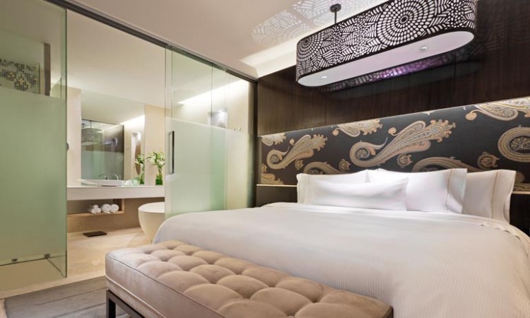 Well-furnished Room Well-furnished Room