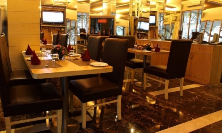 Resto Cafe Resto Cafe