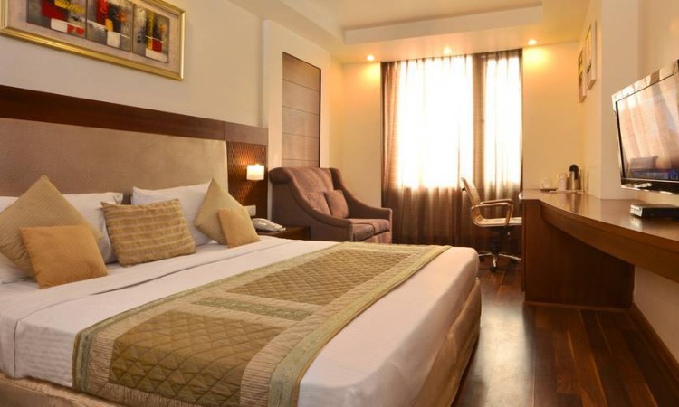 Well-furnished Premium Room Well-furnished Premium Room