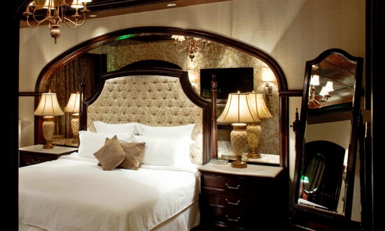 Well-Furnished Room