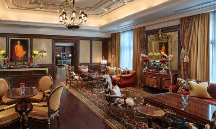 Royal Club Lounge