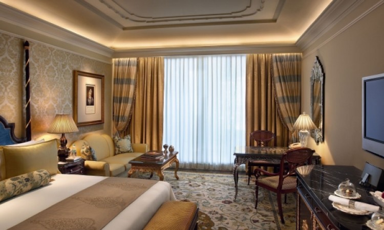 Royal Club Room