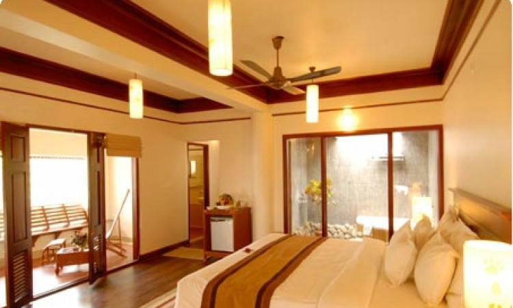 Honeymoon Suite